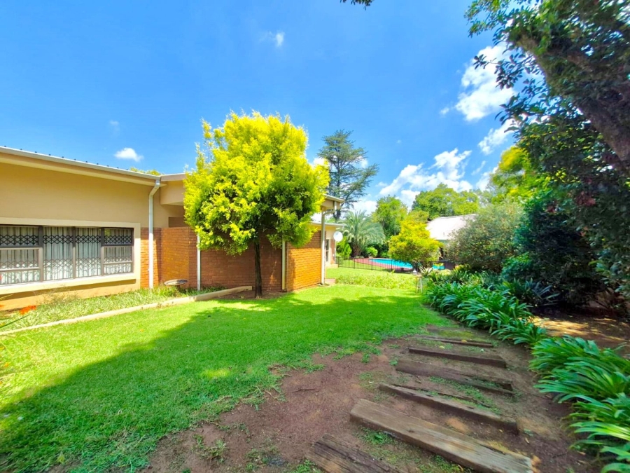 5 Bedroom Property for Sale in Signal Hill KwaZulu-Natal