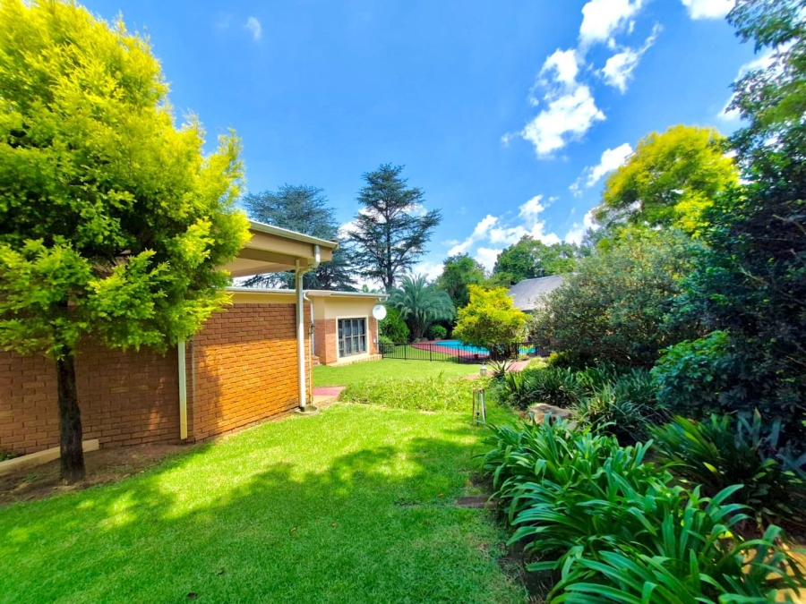 5 Bedroom Property for Sale in Signal Hill KwaZulu-Natal