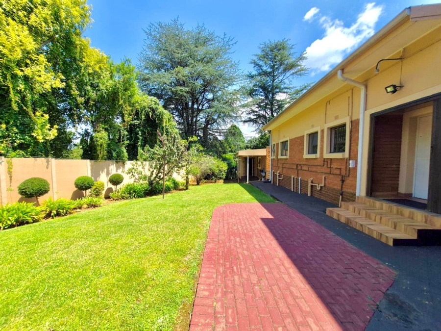 5 Bedroom Property for Sale in Signal Hill KwaZulu-Natal