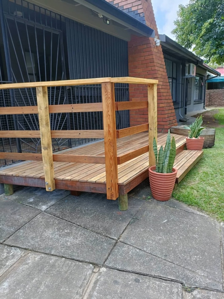 4 Bedroom Property for Sale in Sunnyridge KwaZulu-Natal