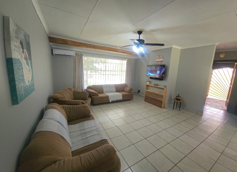 4 Bedroom Property for Sale in Sunnyridge KwaZulu-Natal