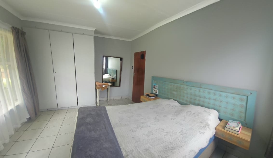 4 Bedroom Property for Sale in Sunnyridge KwaZulu-Natal