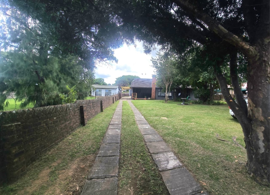 4 Bedroom Property for Sale in Sunnyridge KwaZulu-Natal