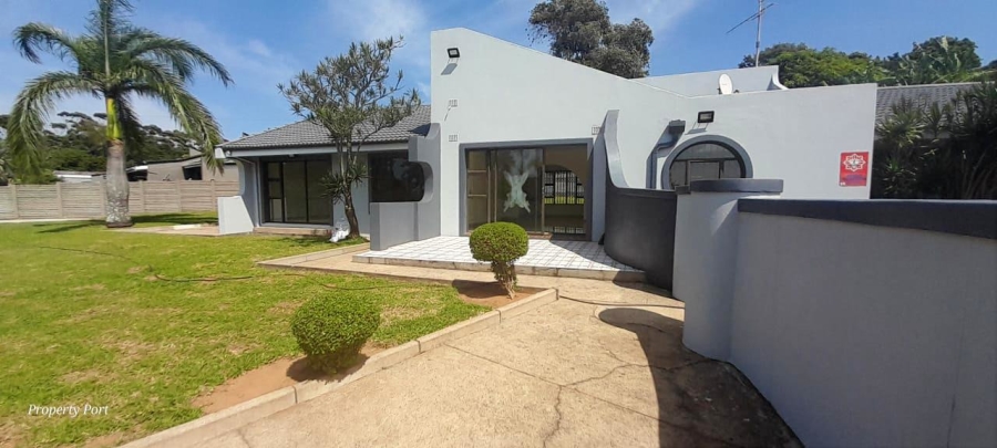 4 Bedroom Property for Sale in Oslo Beach KwaZulu-Natal