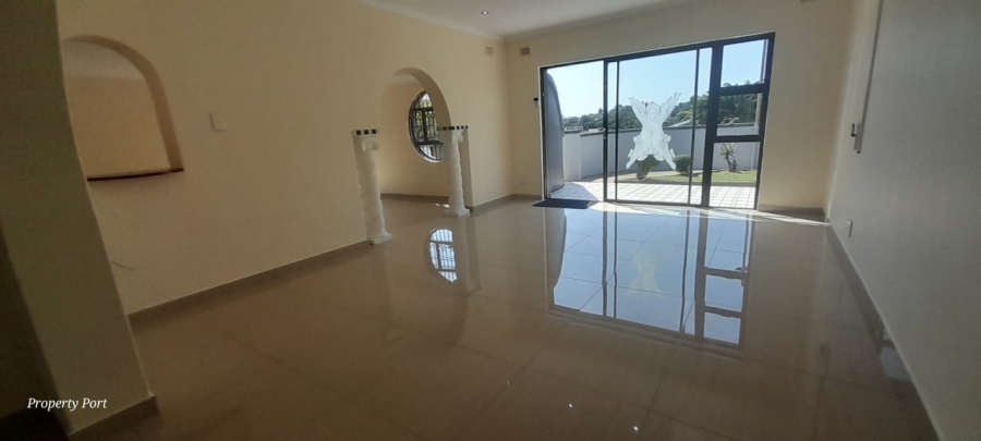 4 Bedroom Property for Sale in Oslo Beach KwaZulu-Natal