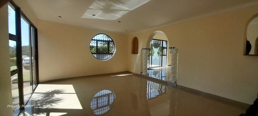 4 Bedroom Property for Sale in Oslo Beach KwaZulu-Natal