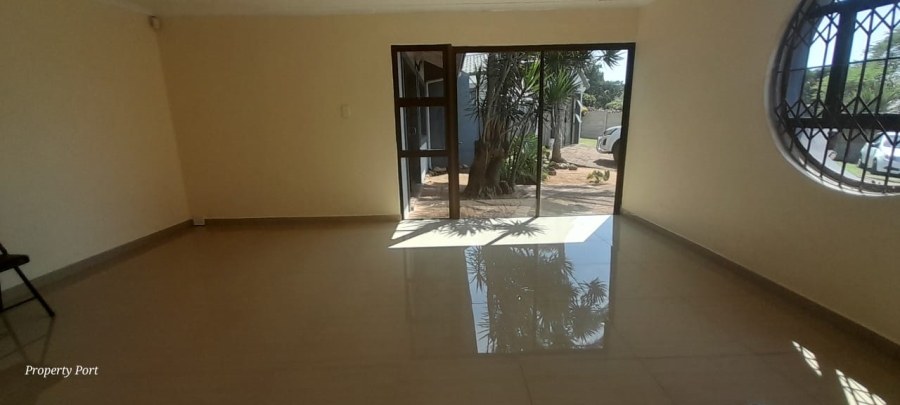 4 Bedroom Property for Sale in Oslo Beach KwaZulu-Natal