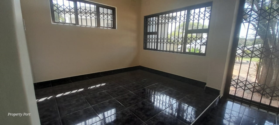 4 Bedroom Property for Sale in Oslo Beach KwaZulu-Natal