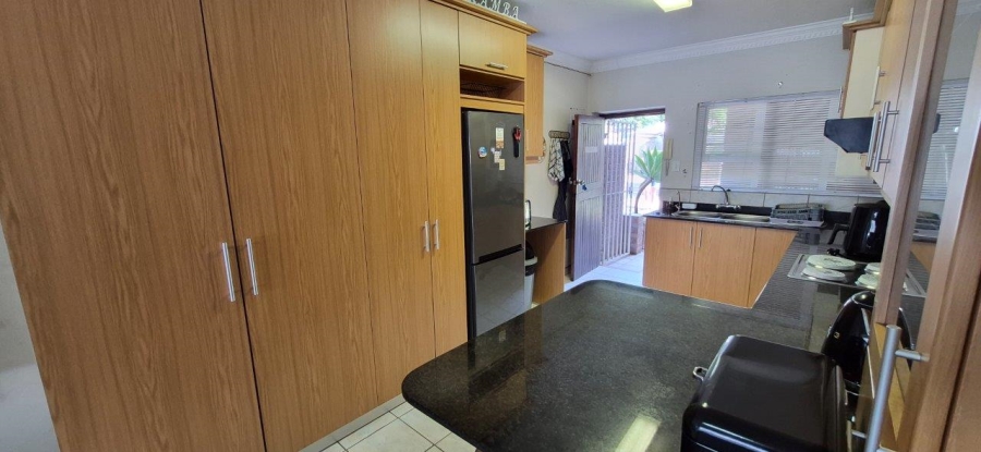 3 Bedroom Property for Sale in Uvongo Beach KwaZulu-Natal