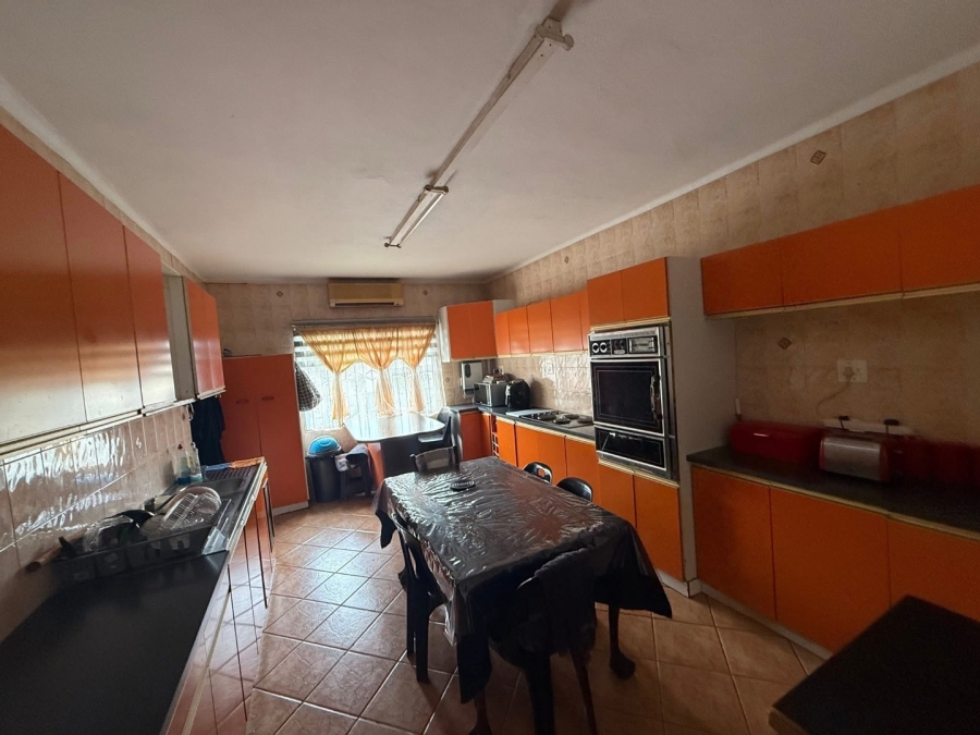 10 Bedroom Property for Sale in Mountain Rise KwaZulu-Natal