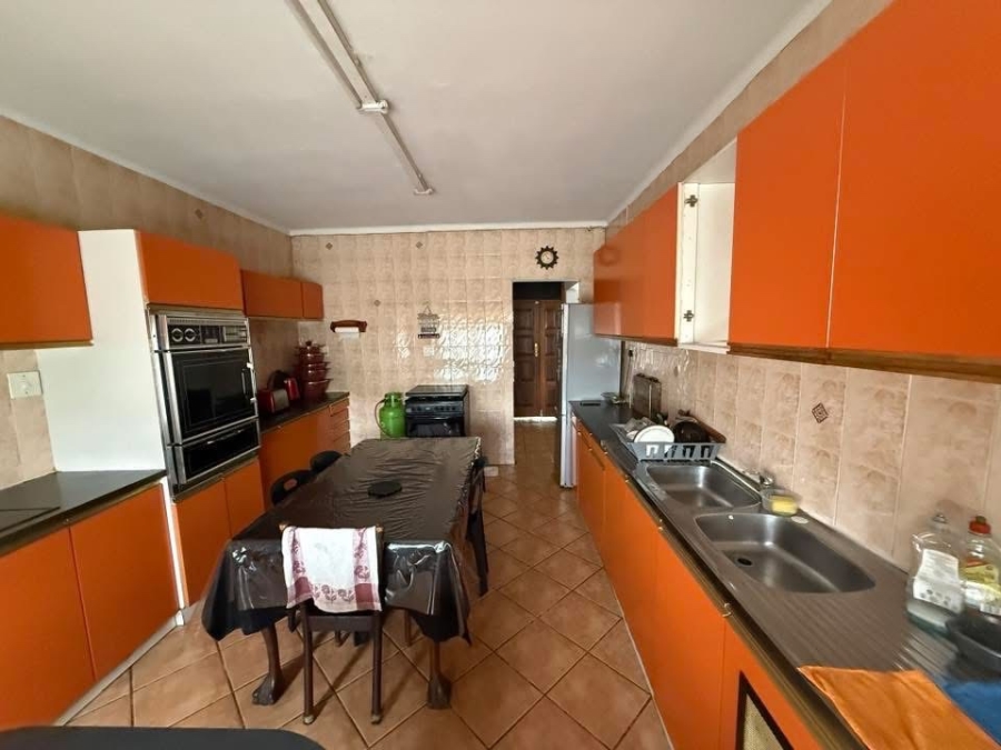 10 Bedroom Property for Sale in Mountain Rise KwaZulu-Natal