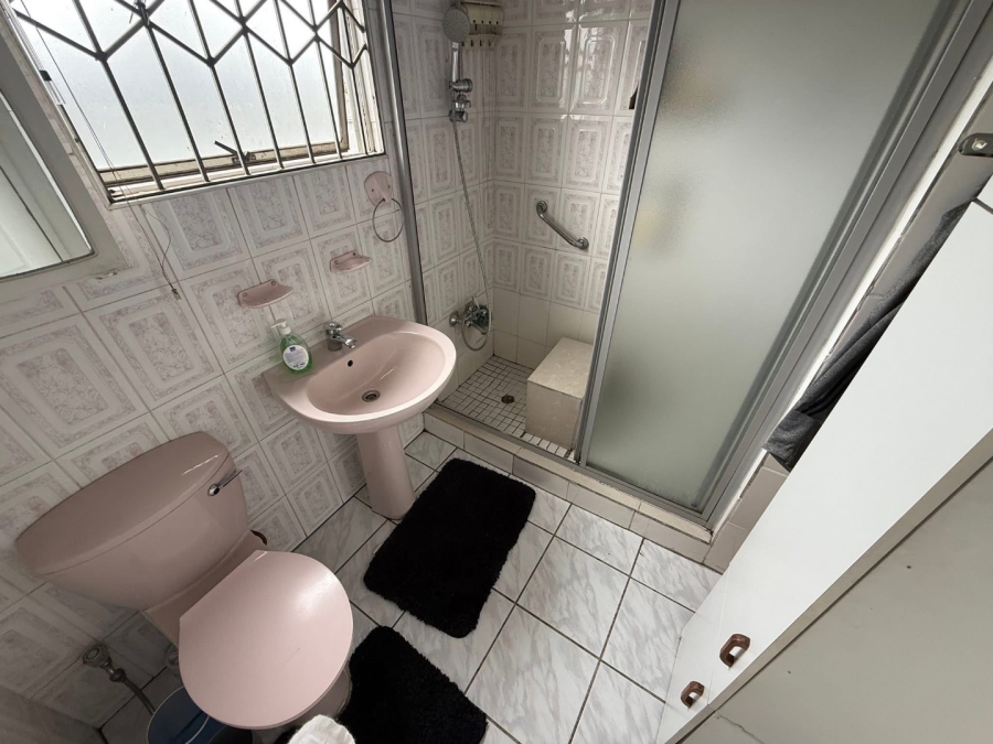 10 Bedroom Property for Sale in Mountain Rise KwaZulu-Natal