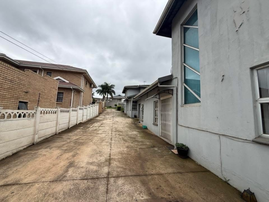 10 Bedroom Property for Sale in Mountain Rise KwaZulu-Natal