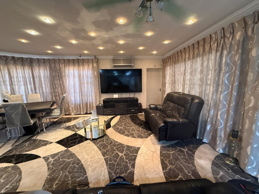  Bedroom Property for Sale in Mountain Rise KwaZulu-Natal