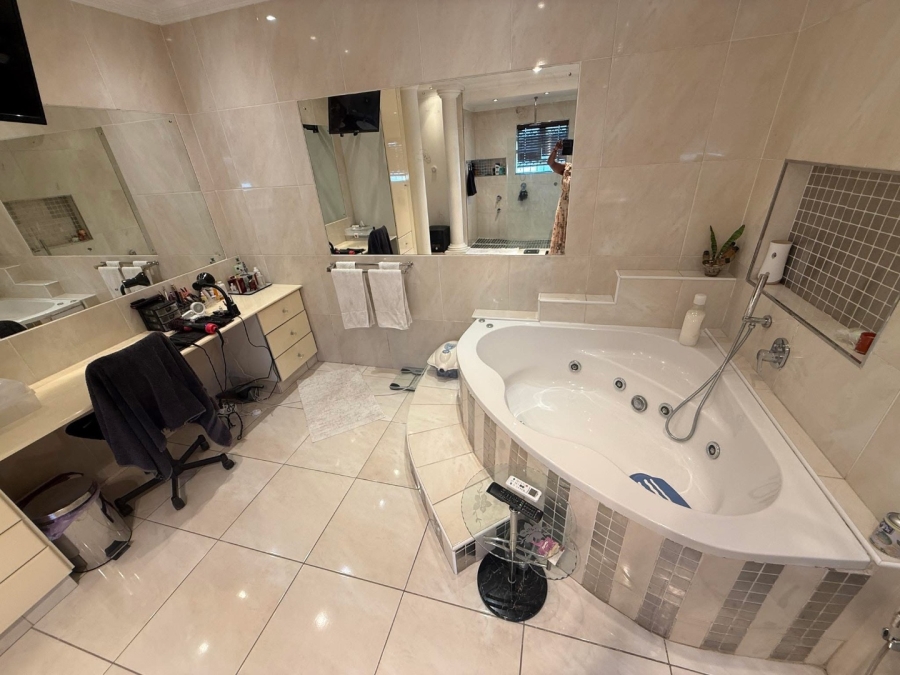  Bedroom Property for Sale in Mountain Rise KwaZulu-Natal