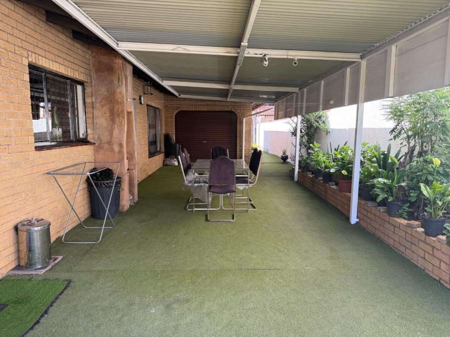  Bedroom Property for Sale in Mountain Rise KwaZulu-Natal