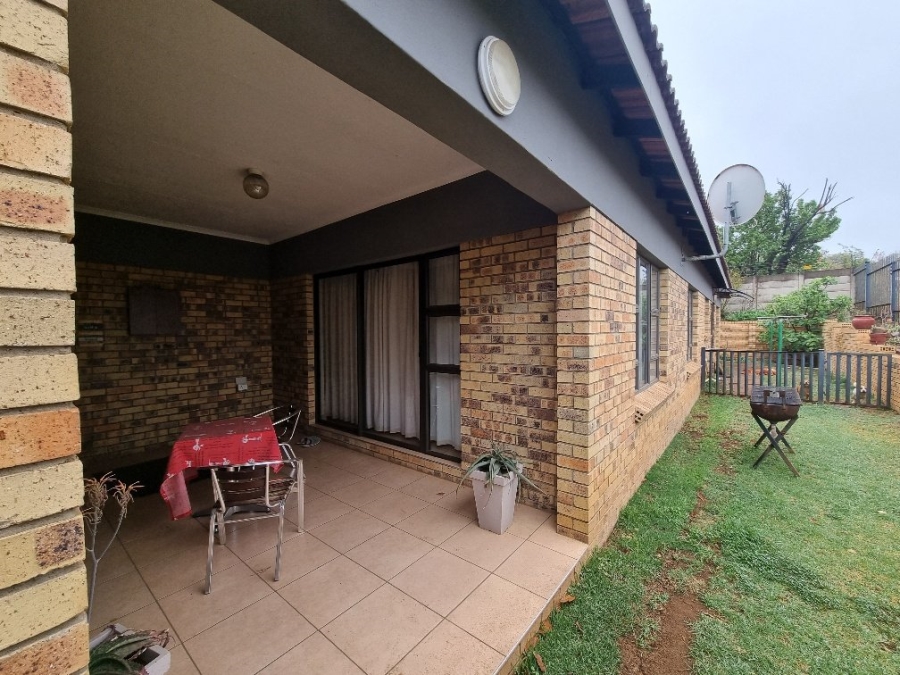 7 Bedroom Property for Sale in Pioneer Park KwaZulu-Natal