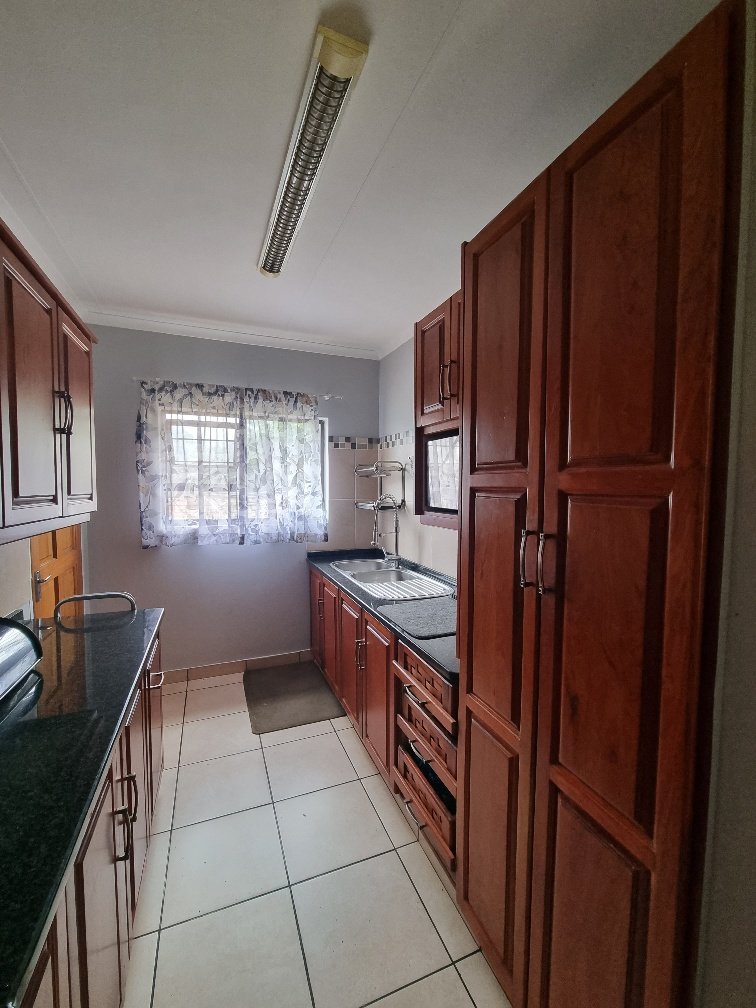 7 Bedroom Property for Sale in Pioneer Park KwaZulu-Natal