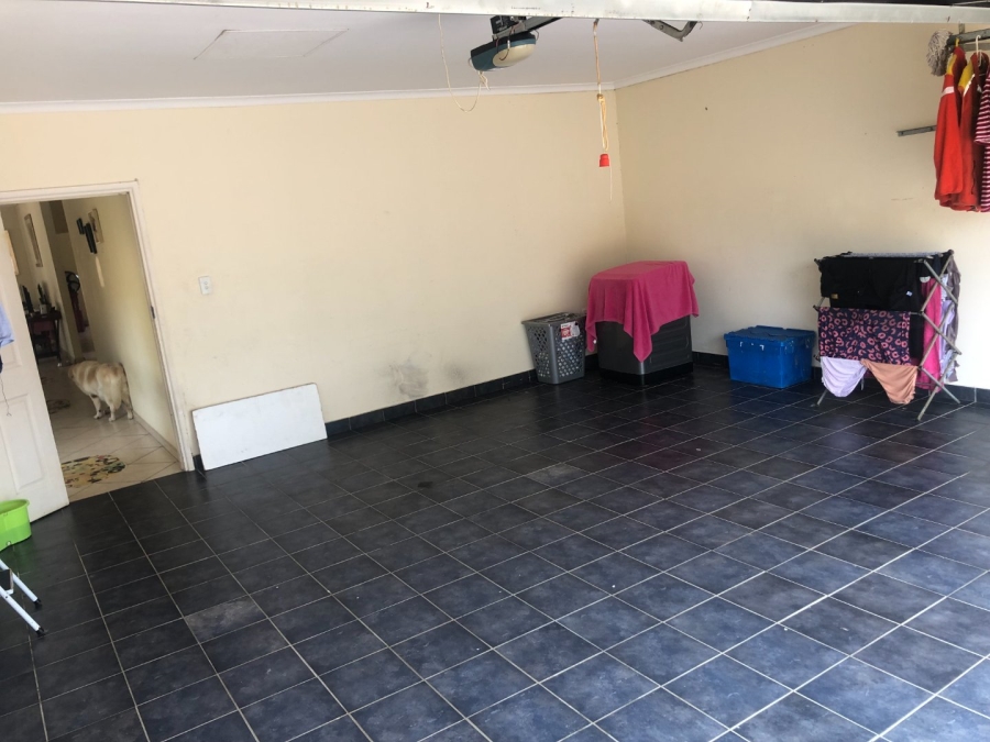 9 Bedroom Property for Sale in Sea Park KwaZulu-Natal