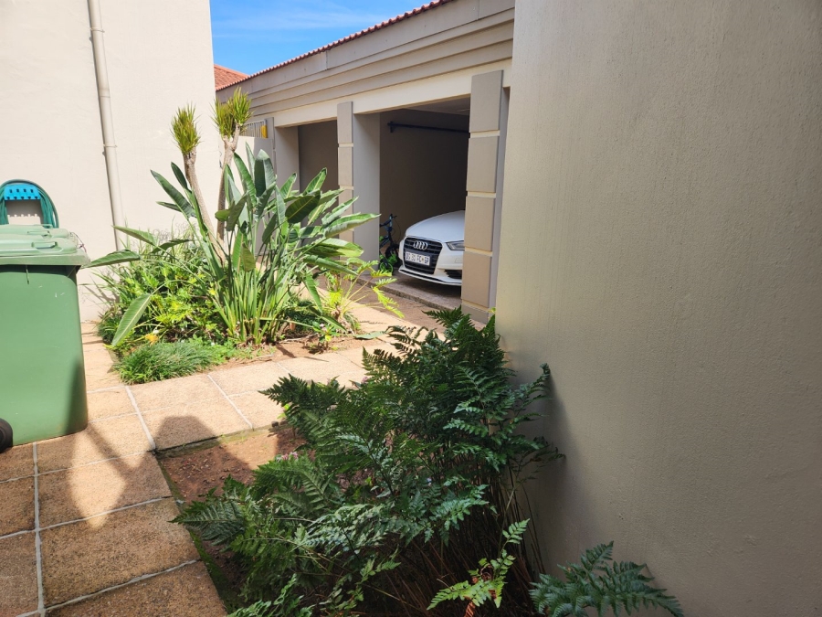 2 Bedroom Property for Sale in Illovo Beach KwaZulu-Natal