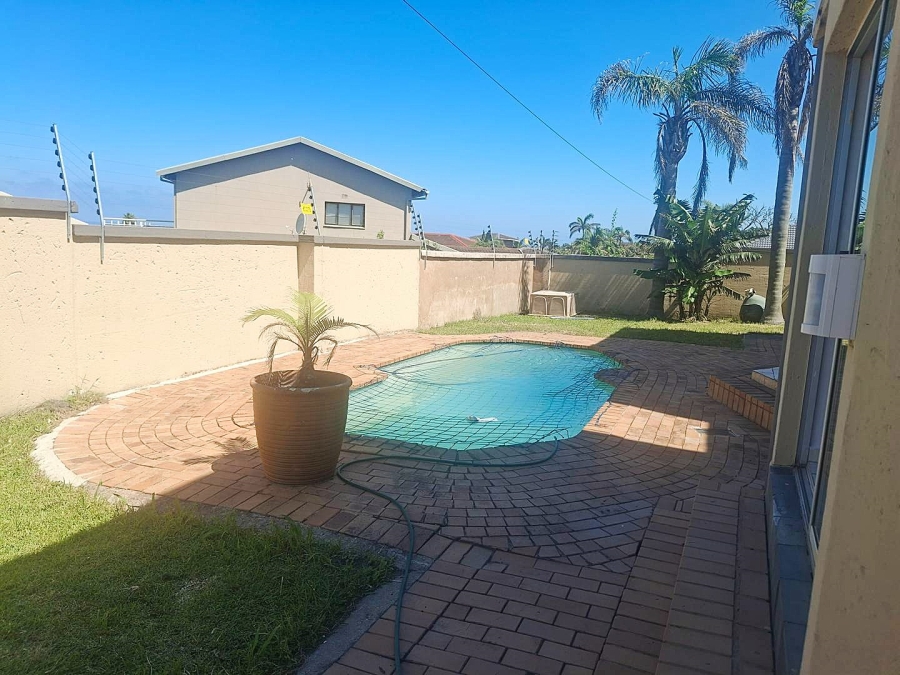 4 Bedroom Property for Sale in Uvongo KwaZulu-Natal
