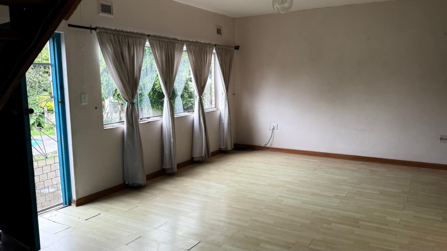 5 Bedroom Property for Sale in Scottburgh South KwaZulu-Natal