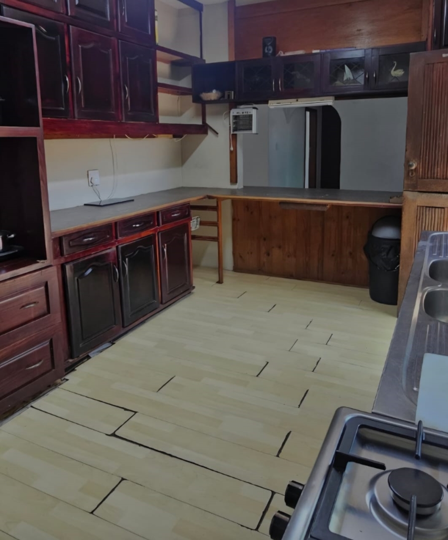 5 Bedroom Property for Sale in Scottburgh South KwaZulu-Natal