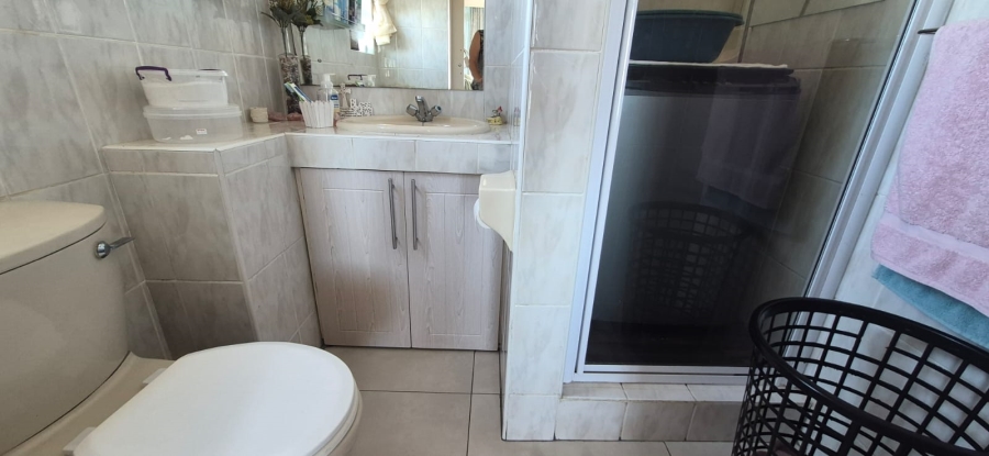 3 Bedroom Property for Sale in Uvongo KwaZulu-Natal