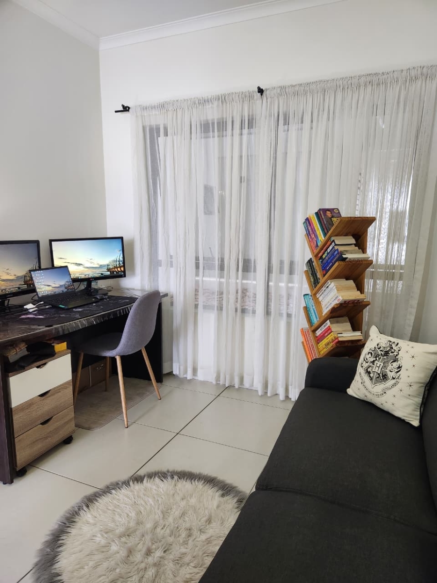2 Bedroom Property for Sale in New Town Centre KwaZulu-Natal