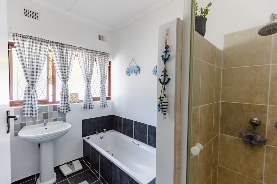 4 Bedroom Property for Sale in Shelly Beach KwaZulu-Natal