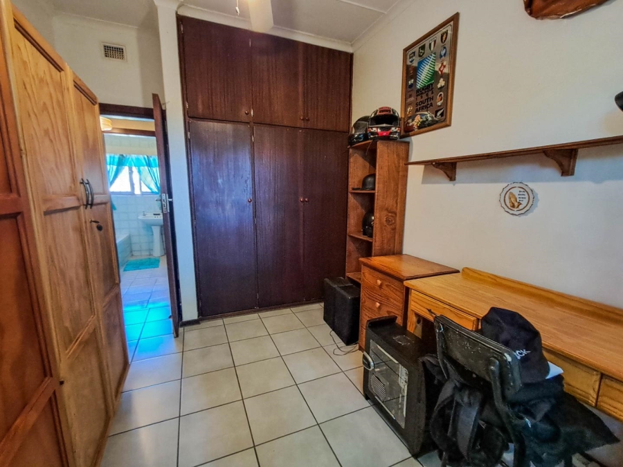 3 Bedroom Property for Sale in Oslo Beach KwaZulu-Natal
