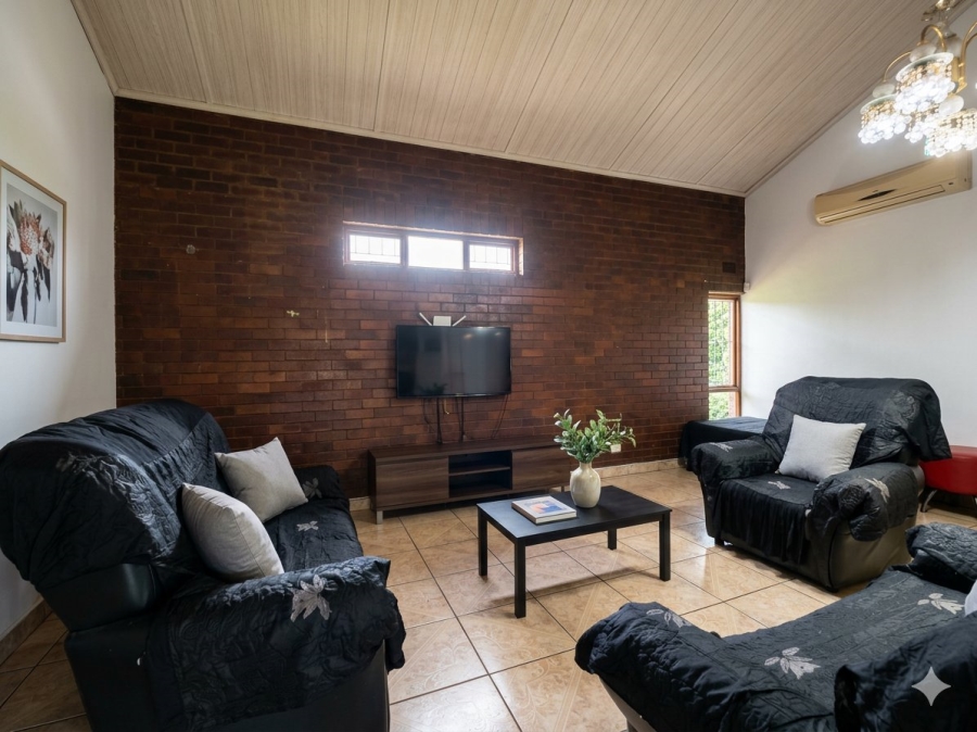 To Let 3 Bedroom Property for Rent in Larkfield KwaZulu-Natal