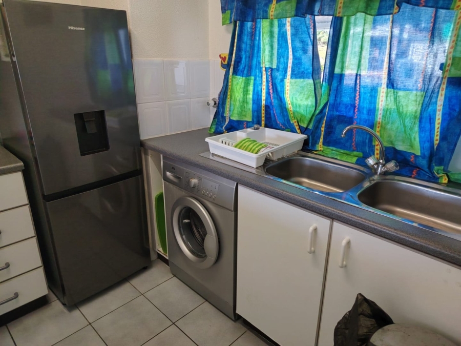 2 Bedroom Property for Sale in Uvongo KwaZulu-Natal