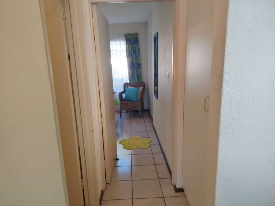 2 Bedroom Property for Sale in Uvongo KwaZulu-Natal