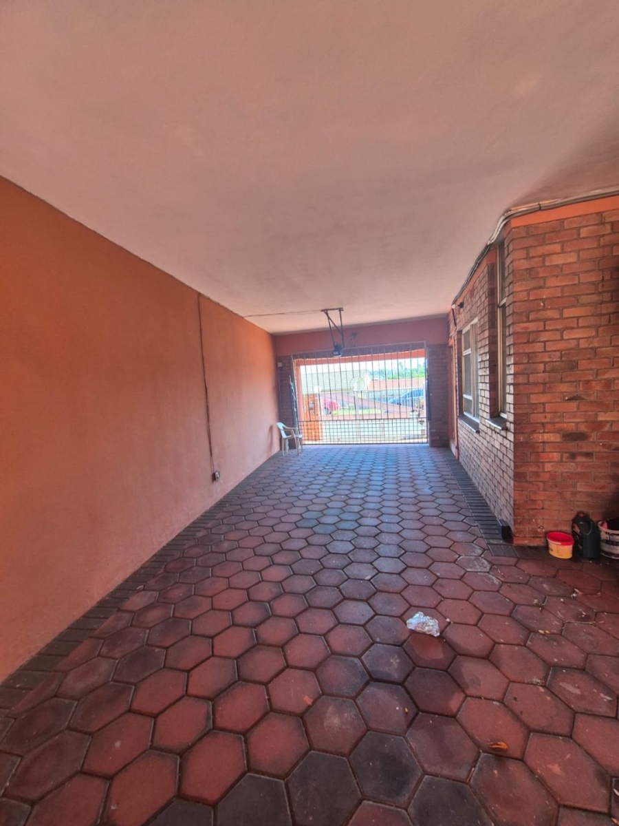 5 Bedroom Property for Sale in Merewent KwaZulu-Natal