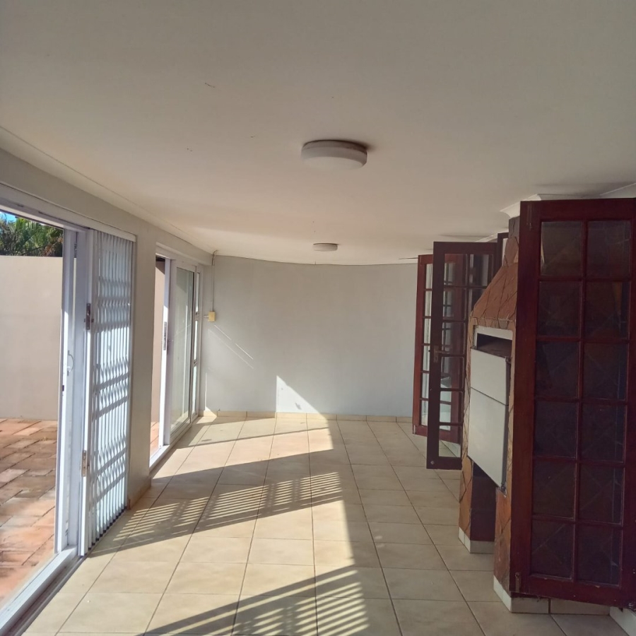 To Let 3 Bedroom Property for Rent in Margate KwaZulu-Natal