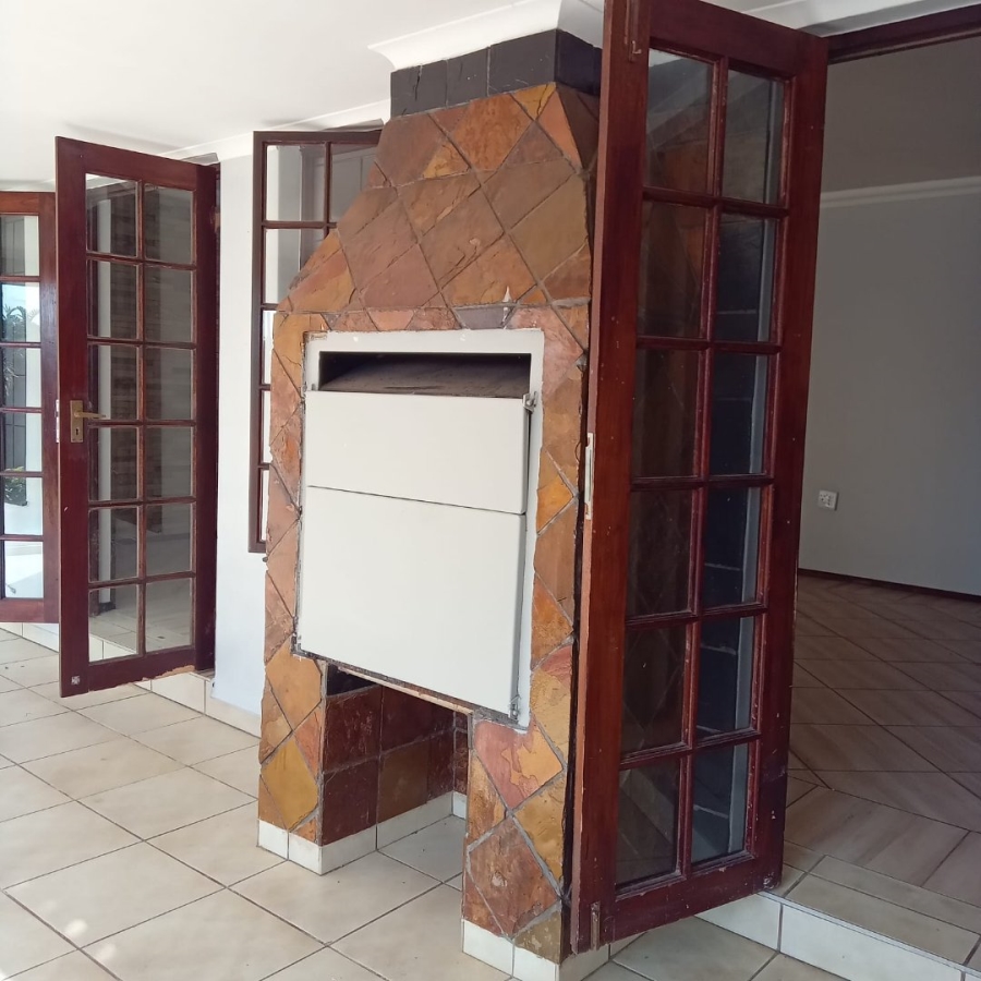 To Let 3 Bedroom Property for Rent in Margate KwaZulu-Natal