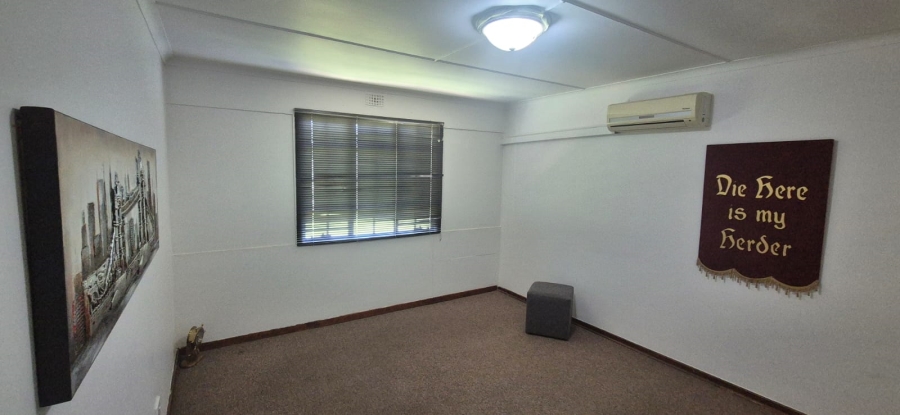 3 Bedroom Property for Sale in Pioneer Park KwaZulu-Natal