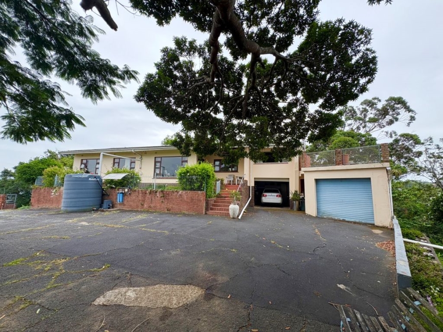 3 Bedroom Property for Sale in Umtentweni KwaZulu-Natal