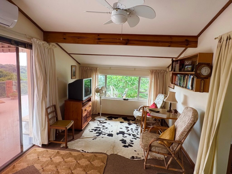 3 Bedroom Property for Sale in Umtentweni KwaZulu-Natal