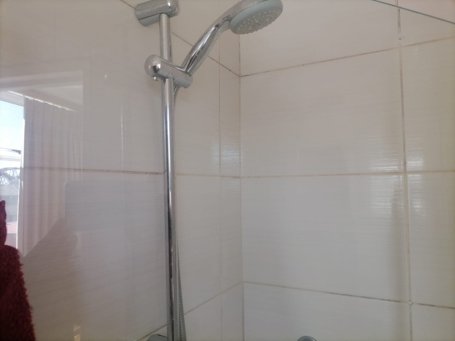 To Let 2 Bedroom Property for Rent in North Beach KwaZulu-Natal