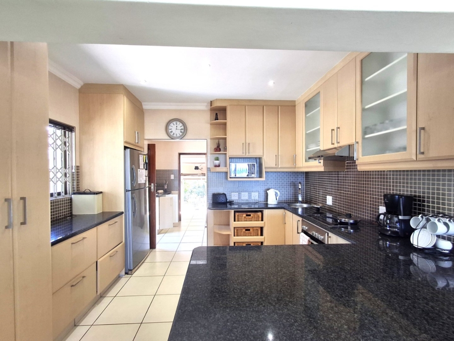 4 Bedroom Property for Sale in Leisure Bay KwaZulu-Natal