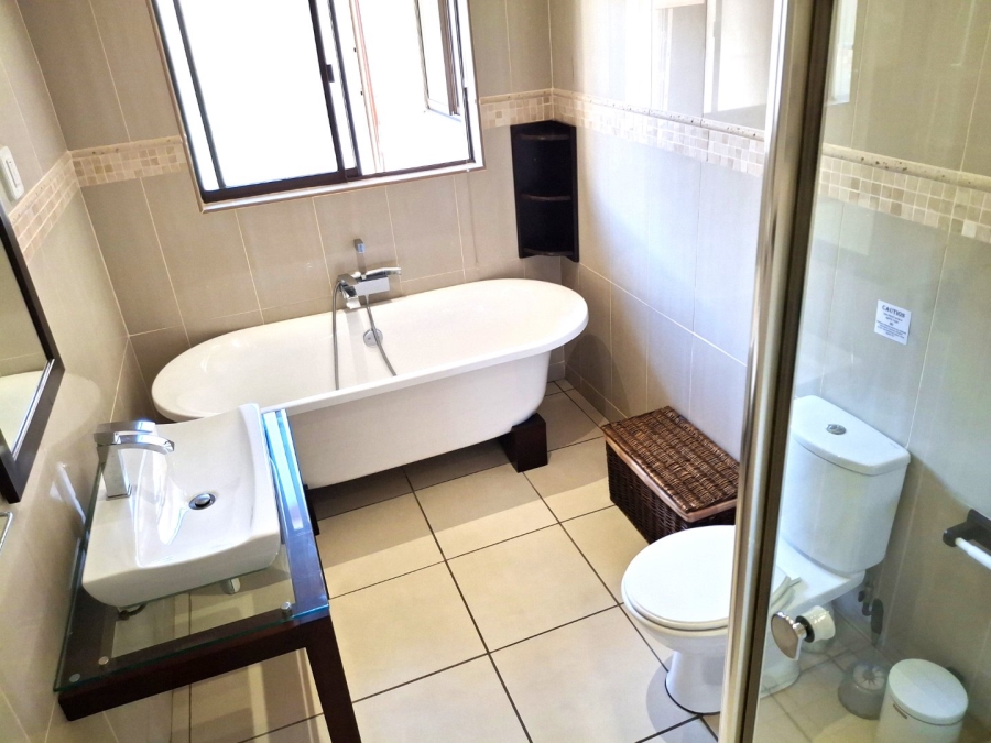 4 Bedroom Property for Sale in Leisure Bay KwaZulu-Natal