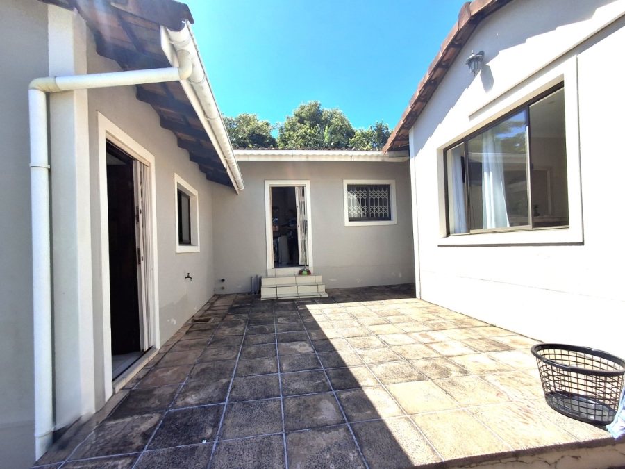 4 Bedroom Property for Sale in Leisure Bay KwaZulu-Natal