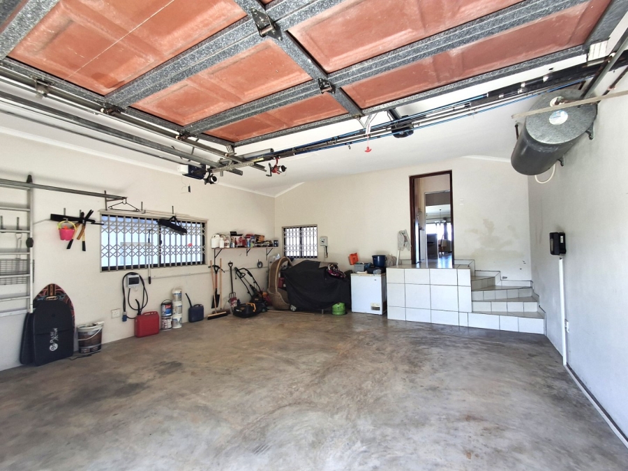 4 Bedroom Property for Sale in Leisure Bay KwaZulu-Natal