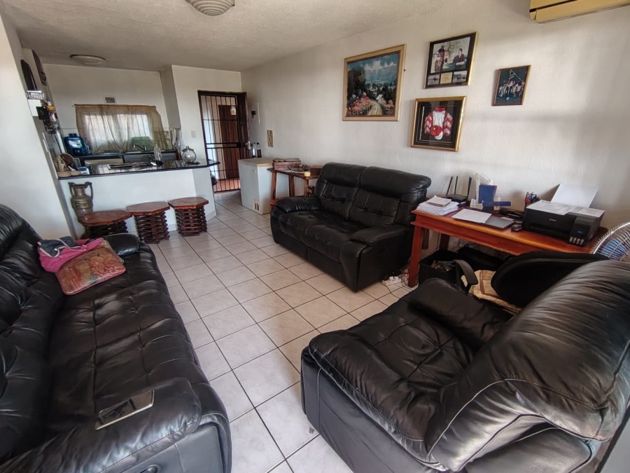 2 Bedroom Property for Sale in Uvongo Beach KwaZulu-Natal