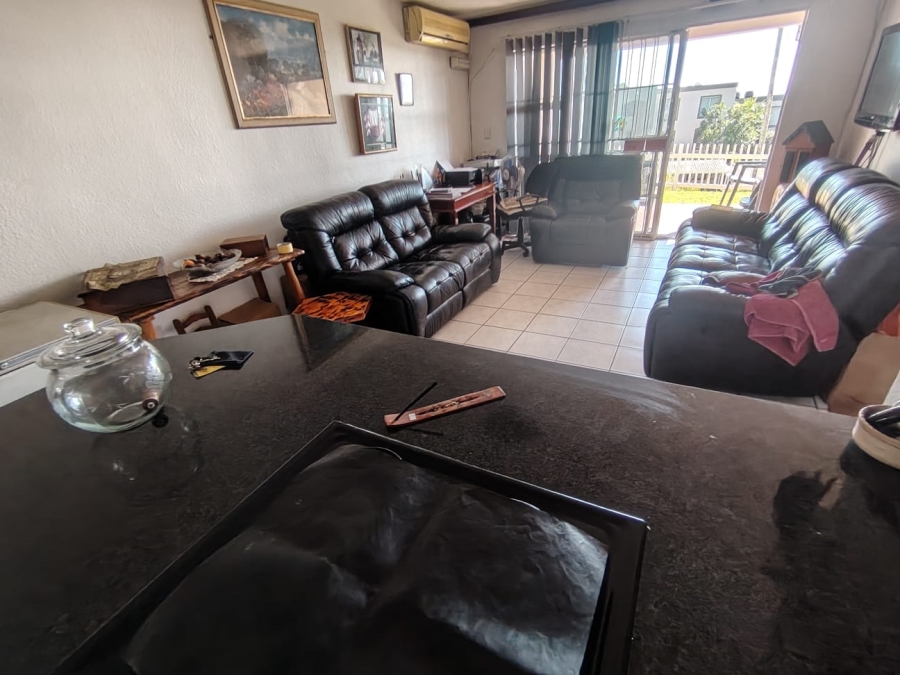 2 Bedroom Property for Sale in Uvongo Beach KwaZulu-Natal