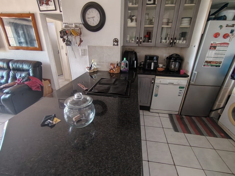 2 Bedroom Property for Sale in Uvongo Beach KwaZulu-Natal