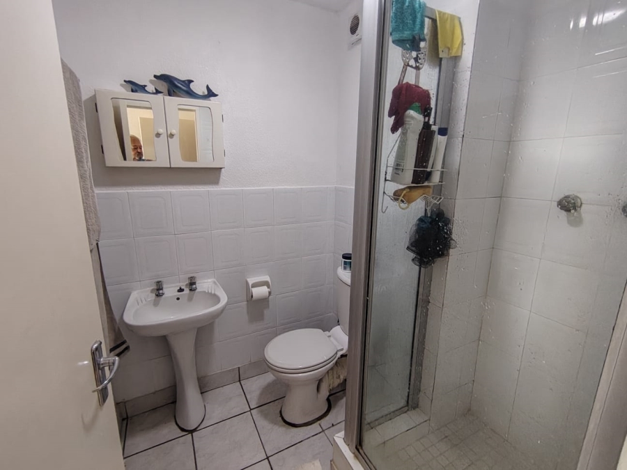 2 Bedroom Property for Sale in Uvongo Beach KwaZulu-Natal