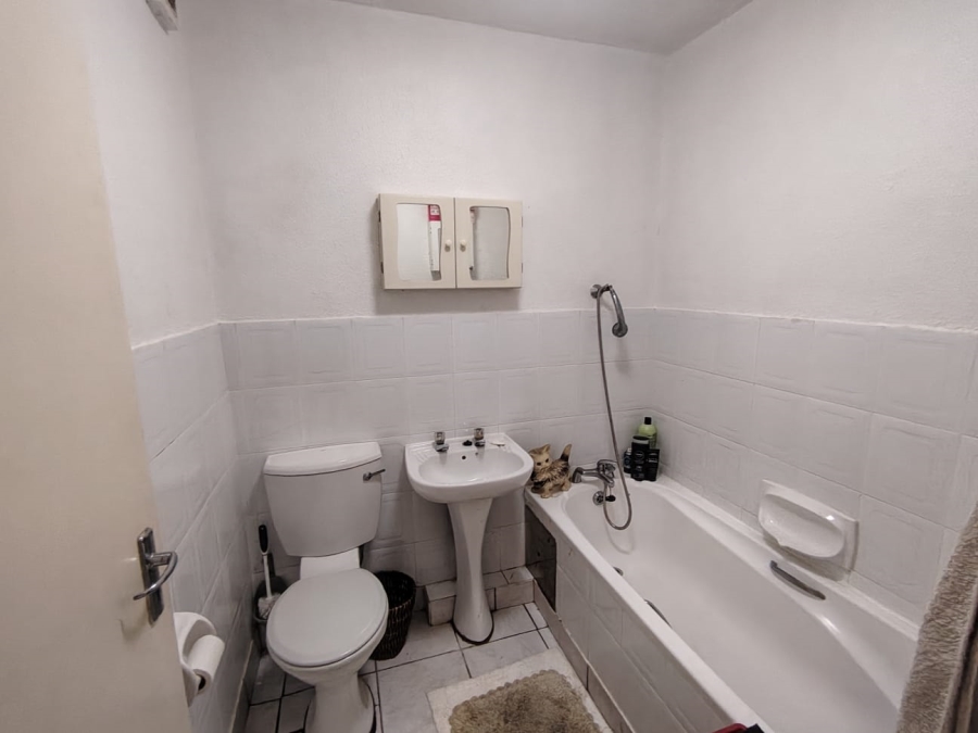 2 Bedroom Property for Sale in Uvongo Beach KwaZulu-Natal